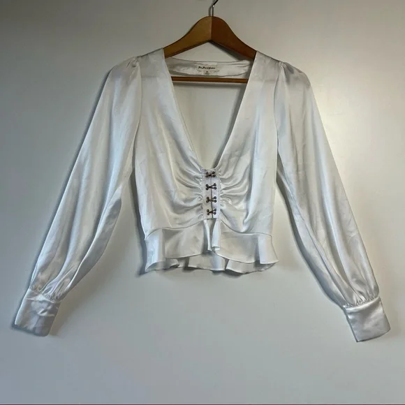 For Love and lemons Isabella ivory satin ruched long sleeve top - Picture 4 of 8
